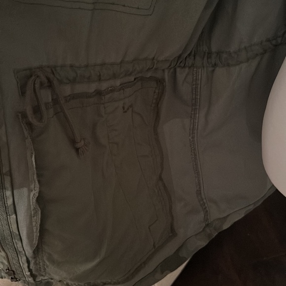 Camo Old Navy Cinched Jacket - Picture 5 of 9